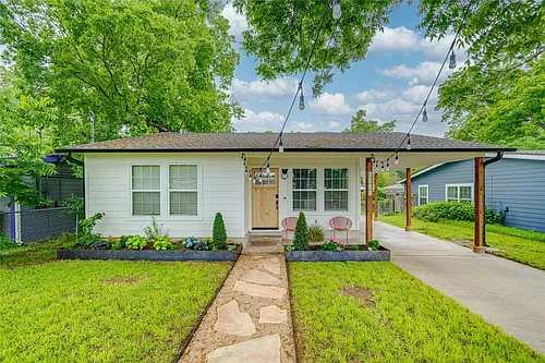 3301 Bengston St Photo 1