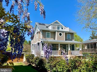 3703 7th St S, Arlington, VA 22204