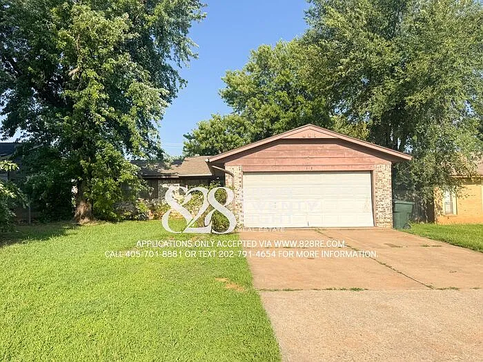 4103 N Oak Grove Dr — Photo 2