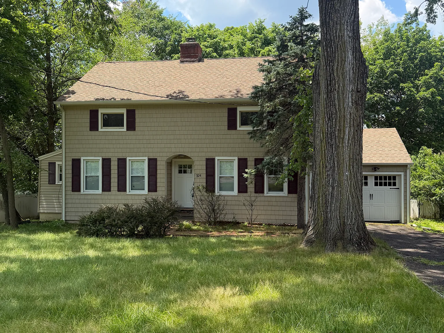 3 bed, 1702 sqft, $3,900 — Photo 1