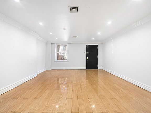 3rd image of 45 W 119th St #1