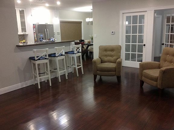 3rd image of 5880 NW 40th St
