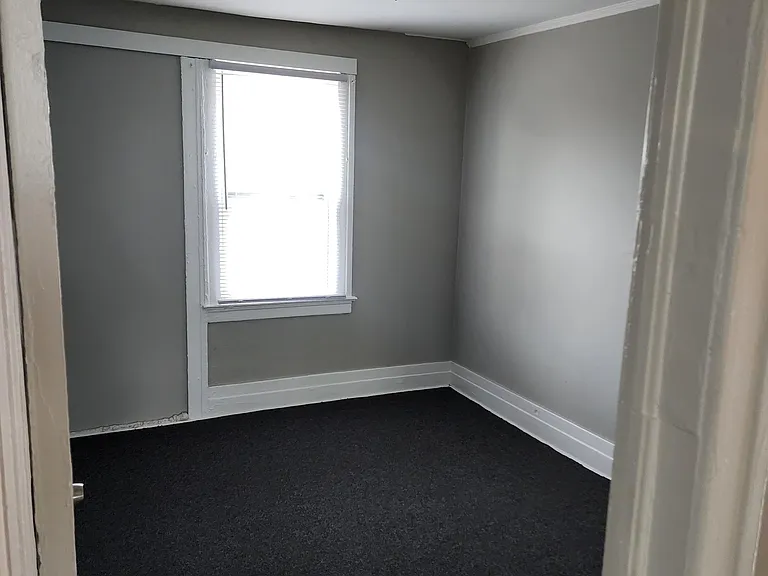 222 Eason St — Photo 11