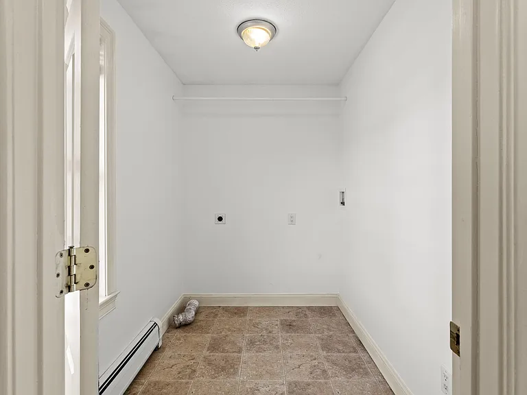 22 Maple Rd — Photo 40