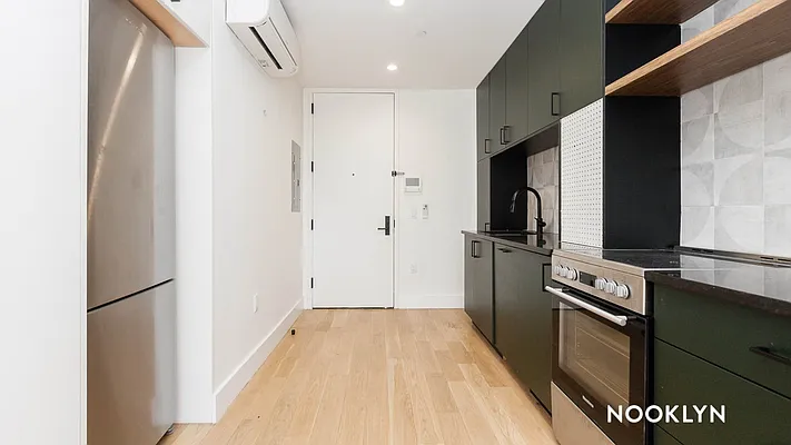 Rented by Nooklyn NYC LLC | media 54