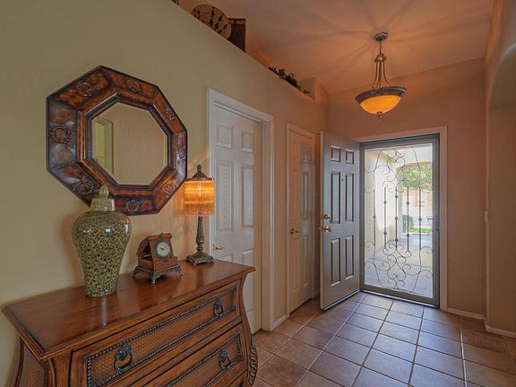 1631 E Ha-003-12-Foyer-MLS_Size