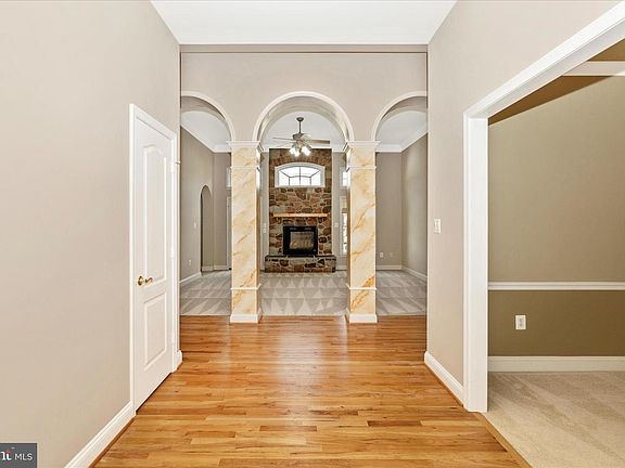 5th image of 2654 Brook Valley Rd