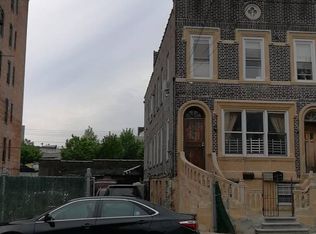 Matthews Ave, Bronx, NY 10462