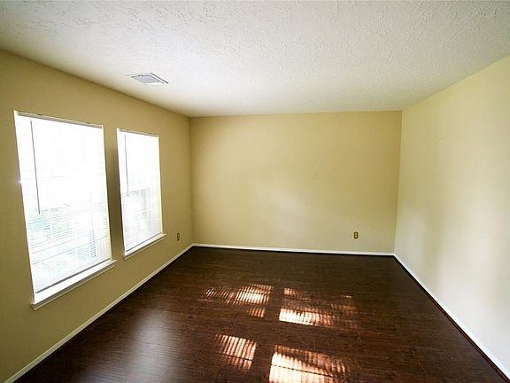 4th image of 7807 Lobera Dr