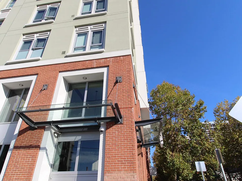 438 W Grand Ave #517