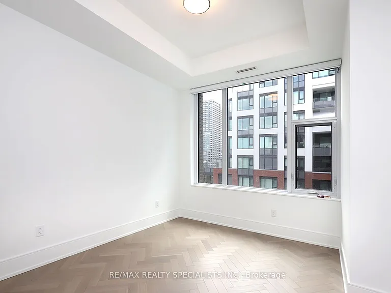 455 Wellington St W #704 — Photo 26