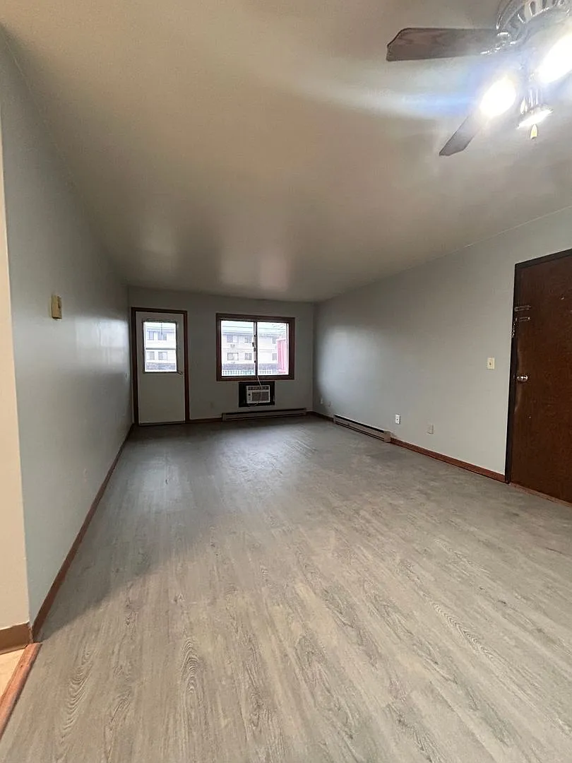 950 N. Kelly Street — Photo 2