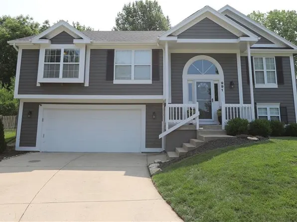 991 E 126th Ter, Olathe, KS 66061