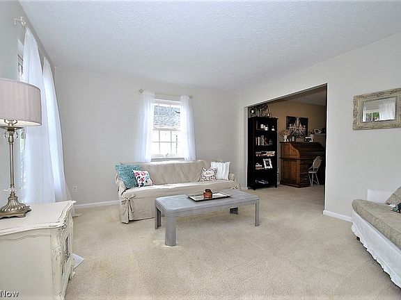 4th image of 10366 Sandalwood Ln