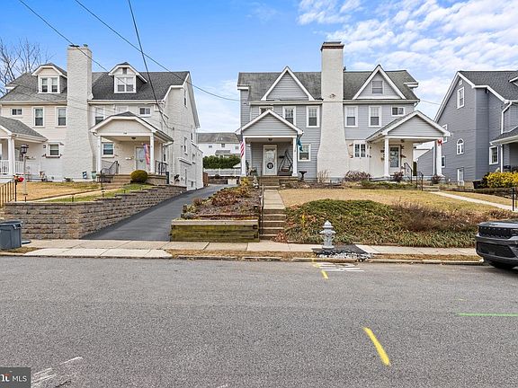 3rd image of 152 Woodbine Rd