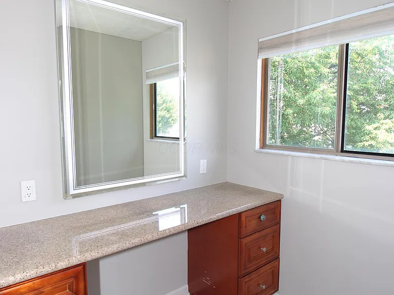2515 Pressmen Dr — Photo 33