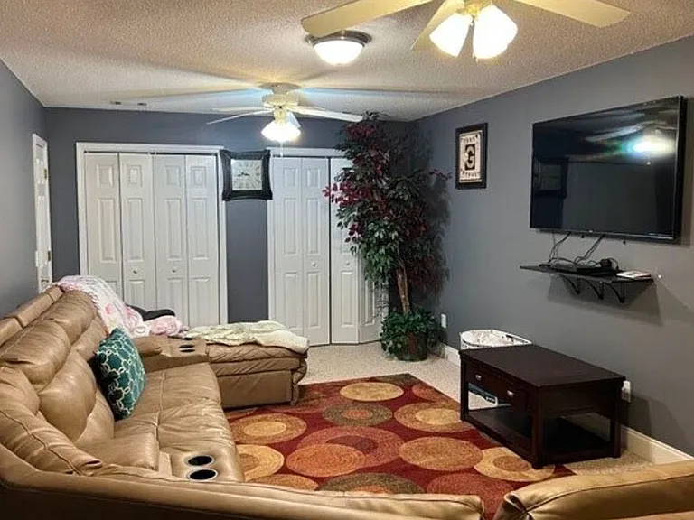 106 Prestige Dr — Photo 12