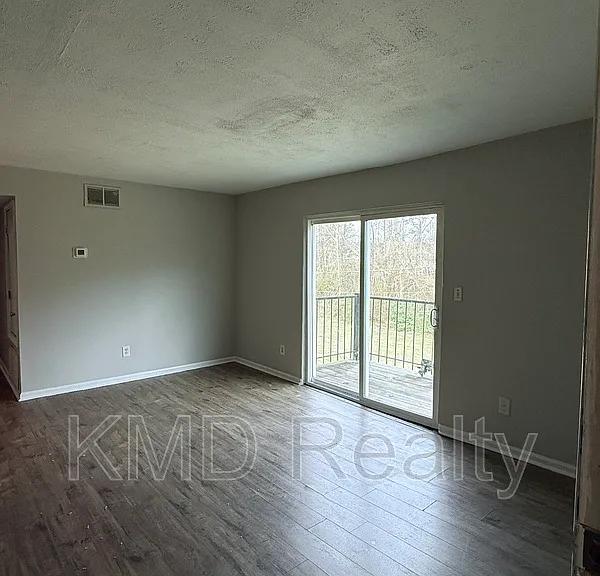 702 Farmhurst Dr #G — Photo 12
