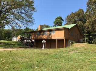 173 County Road 3465, Broaddus, TX 75929