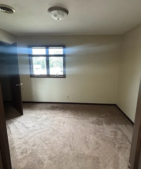 1902 Canterbury Dr #7 — Photo 9