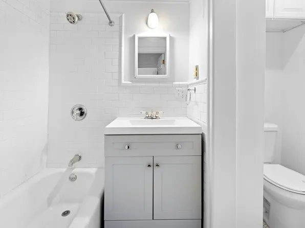 400 2nd Street image 5 of 12