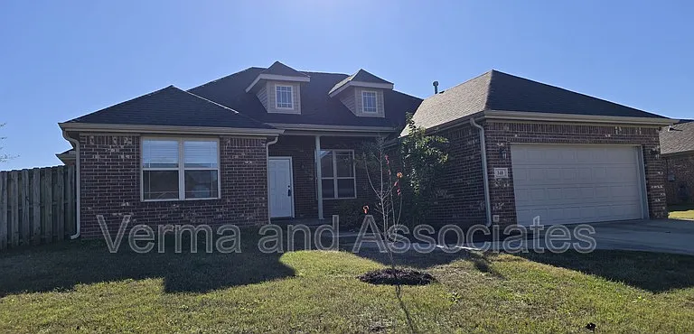 340 Beasley Dr — Photo 1