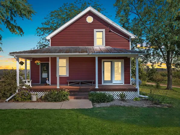 E1698 Town Hall Rd, Casco, WI 54205