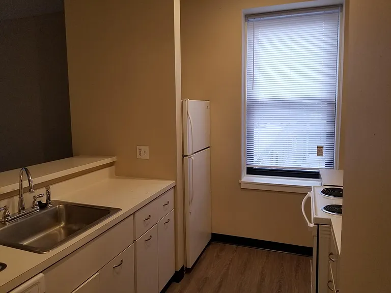 6221 Delmar Blvd #302 — Photo 3