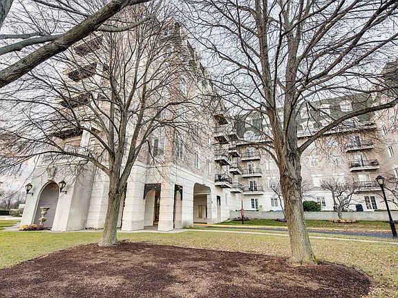 2nd image of 100 Marina Dr APT 502