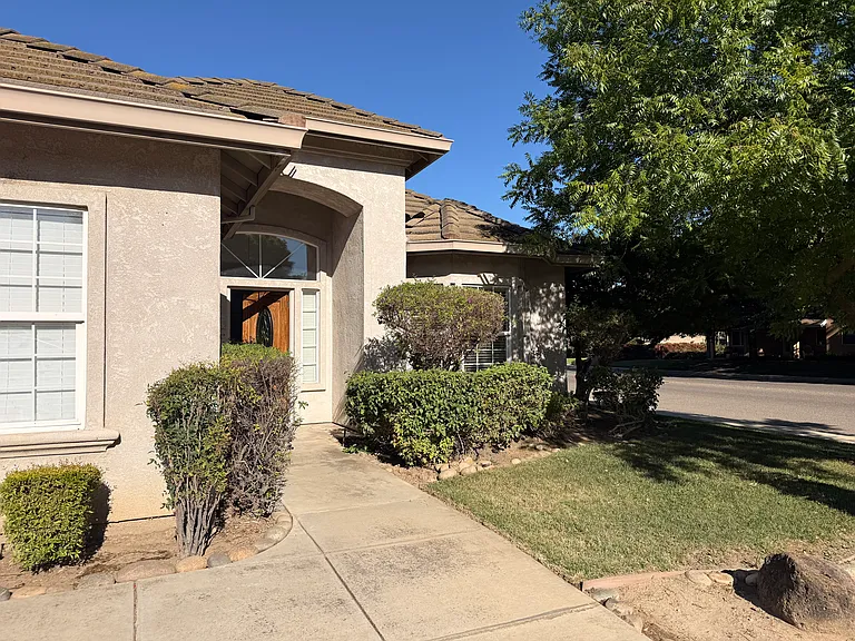 1270 Heidelberg Way #1 — Photo 14