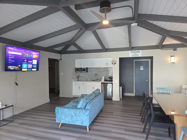 Tropic Sands Apartments — Photo 25