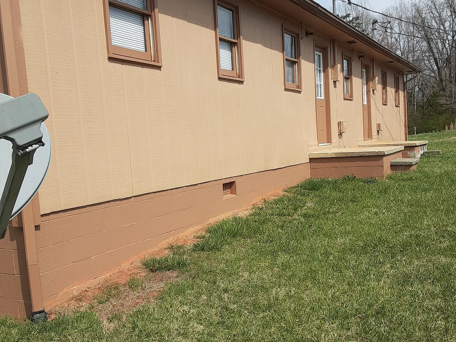 2 bed, 720 sqft, $975 — Photo 2