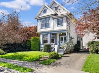 1125 NW 21st Ave UNIT B, Portland, OR 97209