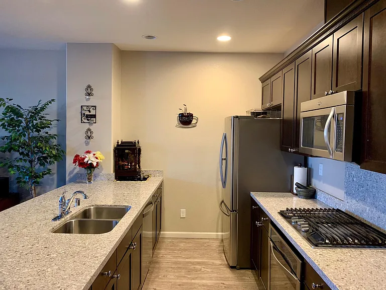 1476 Shore Dr — Photo 6