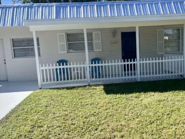 1604 SE Apache Ave, Stuart, FL 34994