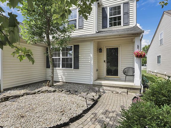 3rd image of 1211 Walker Springs Dr