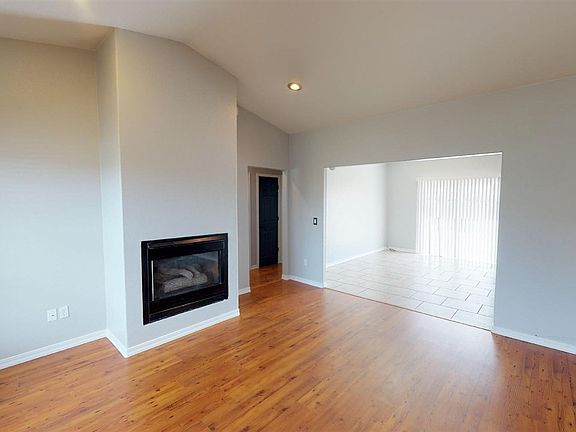 5th image of 2926 Paiute St