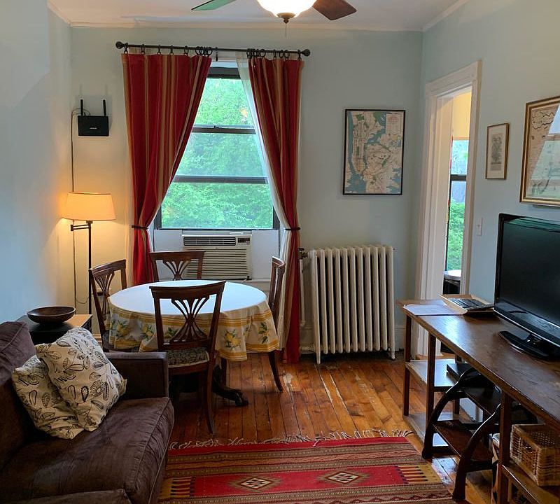 1st image of 712 De Graw St #2