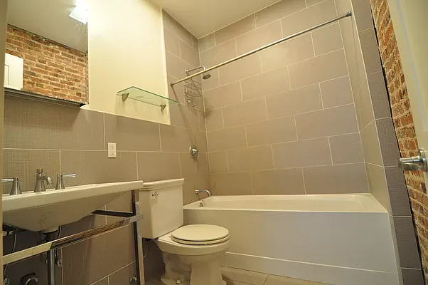 Rented by EXR | media 6