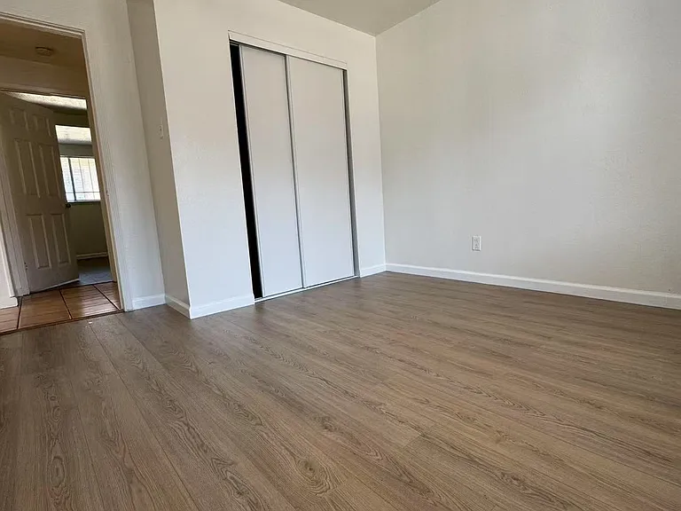2127 45th Ave #1 — Photo 6