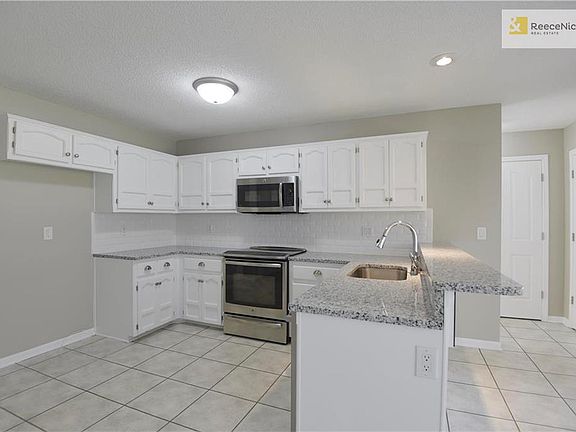 5th image of 2214 S Lennox Dr