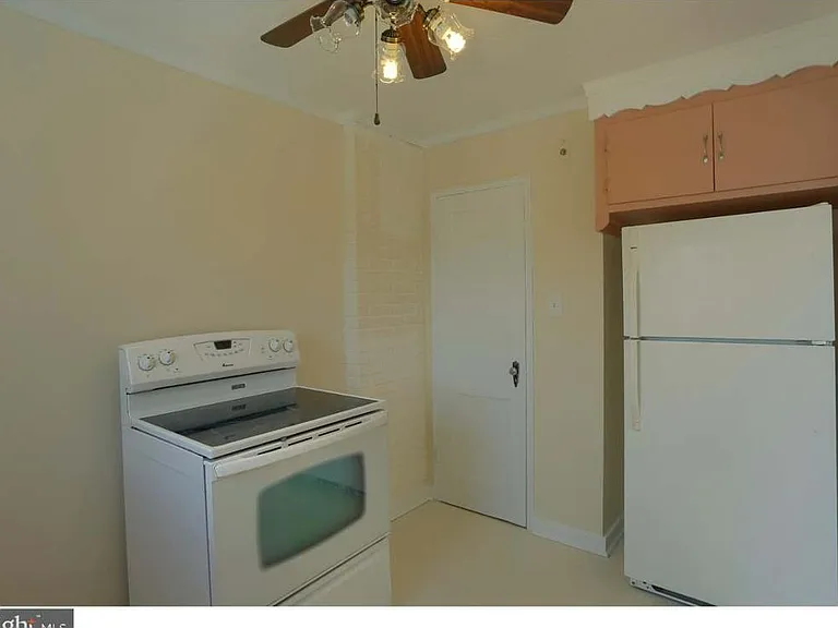 205 Sycamore Rd — Photo 11