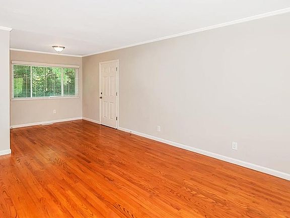 4th image of 5443 Culver St