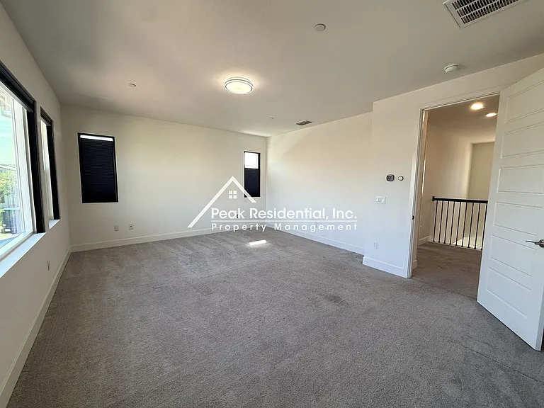 3535 Heron Ct — Photo 36
