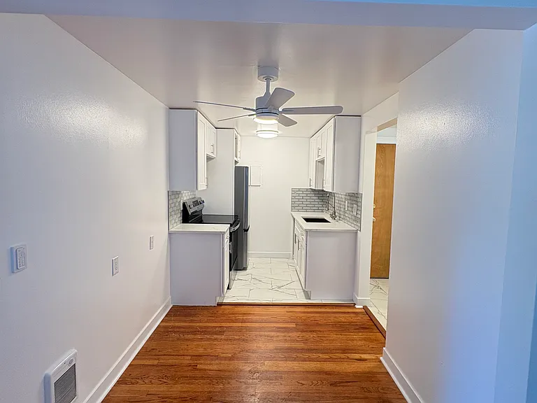 2345 Minor Ave E #9 — Photo 13