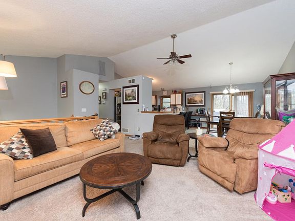 4th image of 14805 Burnsville Pkwy W