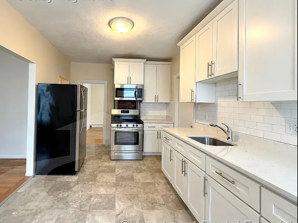 56 Morton Ave #2