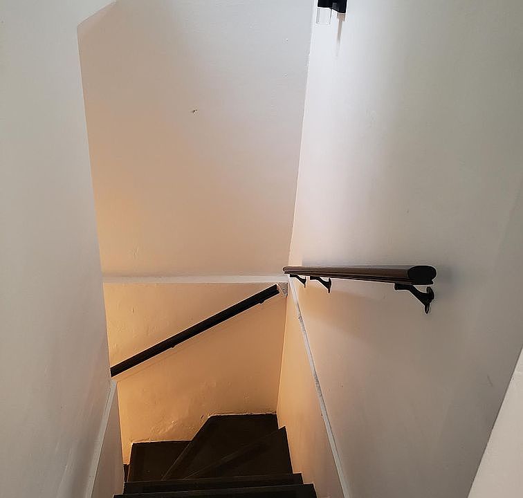 1st image of 120 Encline Ct