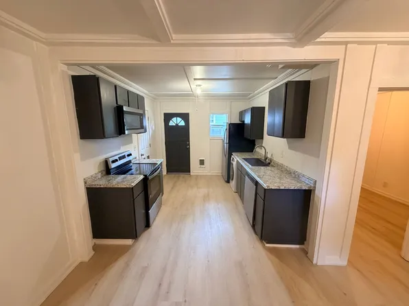 Remodeled One Bedroom Apartment in North Salem, 585 Highland Ave NE, Salem, OR 97301