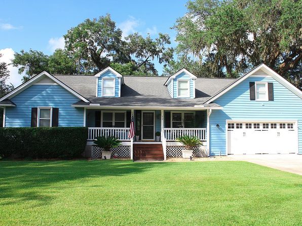 12 Copperfield Dr S